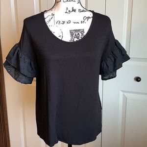 Ruffle sleeve tee